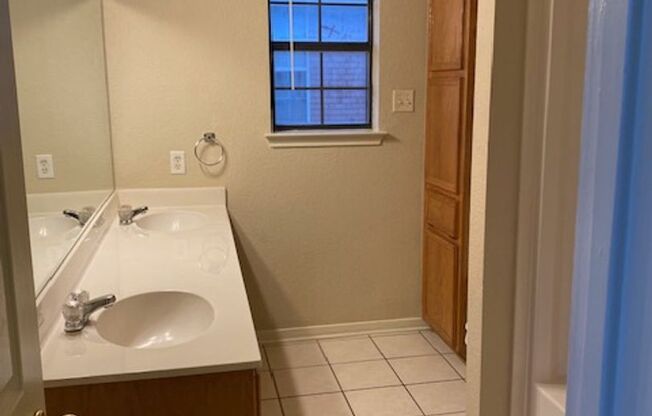 4406 Pennington
