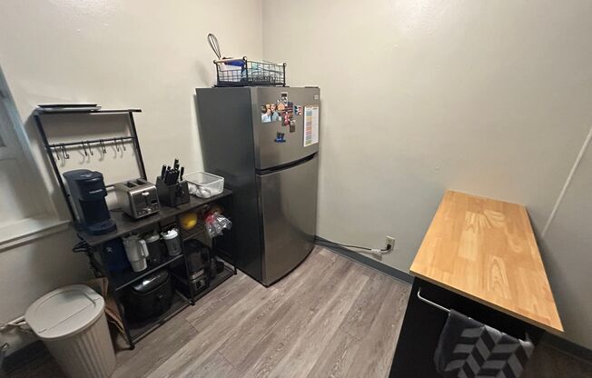 1 bed, 1 bath, $895, Unit 613