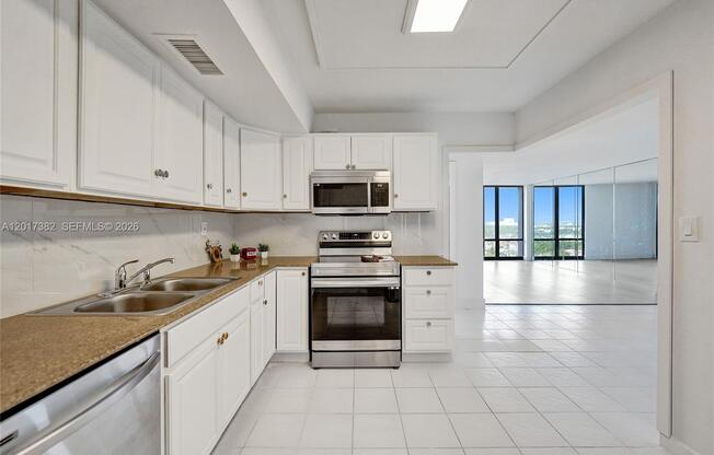 1600 S Ocean Dr