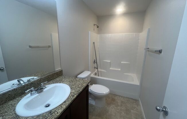 2 bedroom Townhome located near Nellis Air Force Base!!