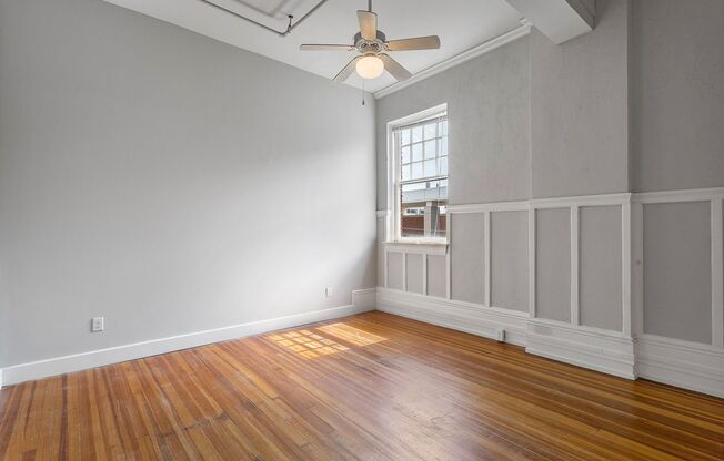 2 beds, 2 baths, 914 sqft, $1,650, Unit APT 32