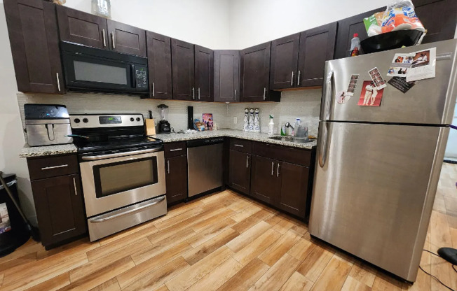 164 W CHELTEN AVE