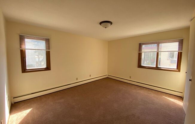 2 beds, 1 bath, 980 sqft, $1,475, Unit 7307-014