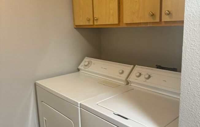 2 beds, 2 baths, $1,625, Unit 28