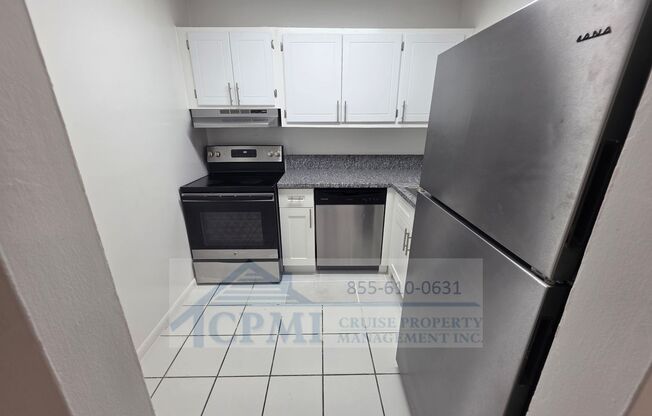 2 beds, 1 bath, 896 sqft, $2,075, Unit A102