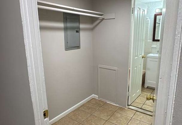 Majestic Court Apartments
