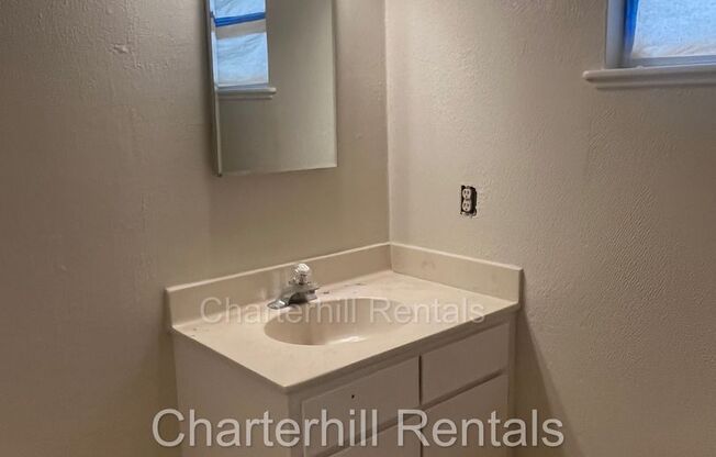 3 beds, 2 baths, $3,200