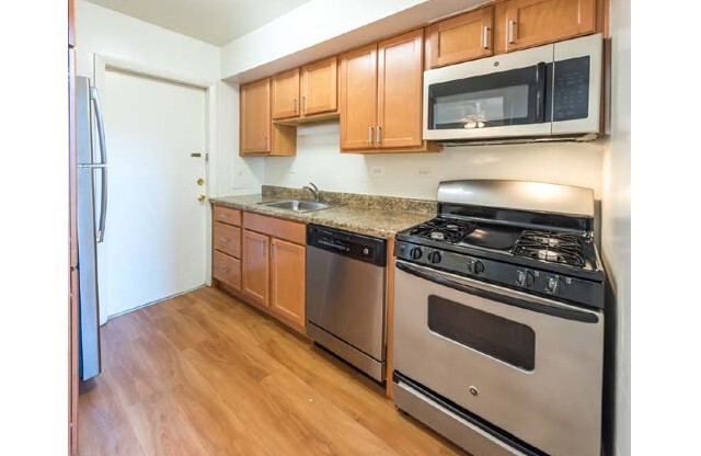 State-of-the-Art Kitchen | Woodridge Rentals | The Townhomes at Highcrest