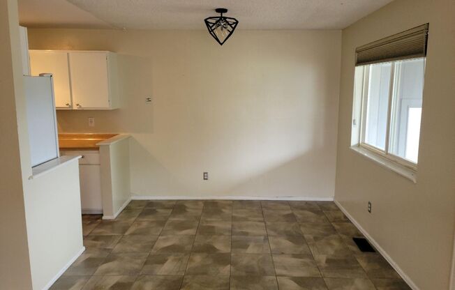 2 beds, 1 bath, $2,495