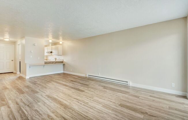 2 beds, 1 bath, 800 sqft, $1,395, Unit 919 NW Ewen St, Unit 3