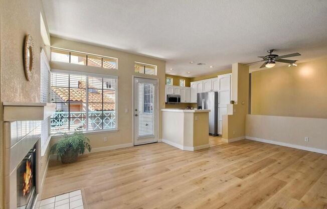 Beautiful 2 Bed, 2 Bath Sabre Springs Townhome with 1 Car Garage