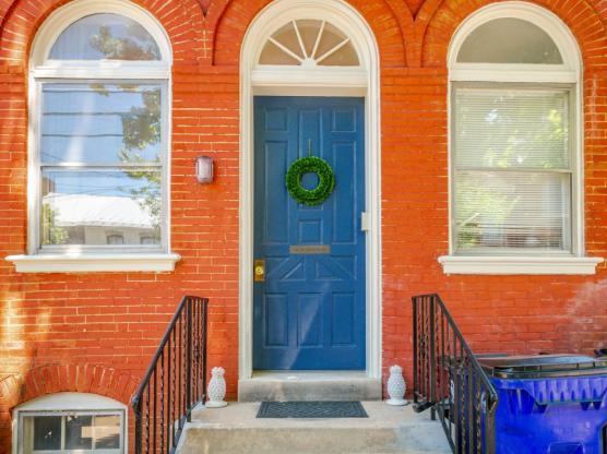 123 W CHURCH ST