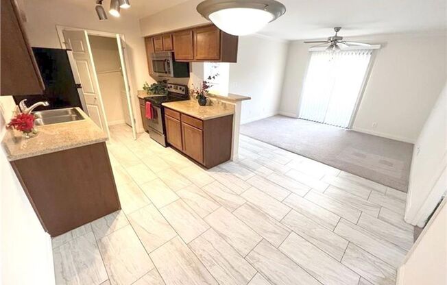 Gated 1 bed and 1 bath Condo. 2nd Floor Unit. Spacious and open floor plan.