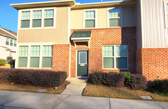 2 Bedroom, 2.5 Bath Townhome in Thompson Ridge with new LVP flooring downstairs.