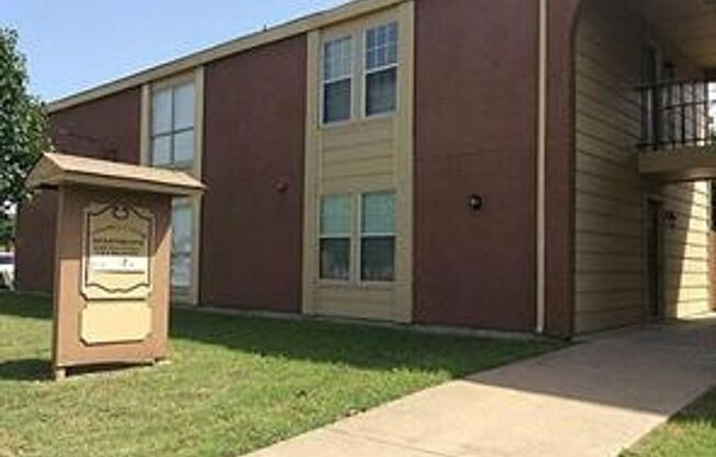 Country Living Apartments