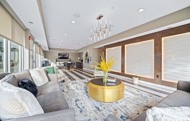 Studio, 1 bath, 460 sqft, $1,250, Unit 411