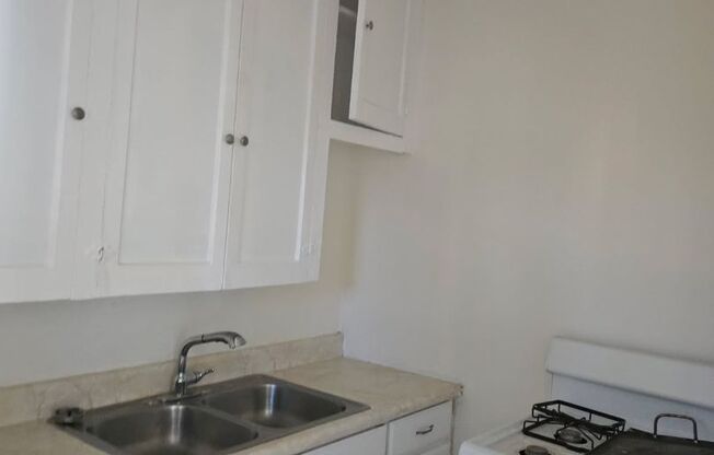 6215-6225 S HARVARD BLVD