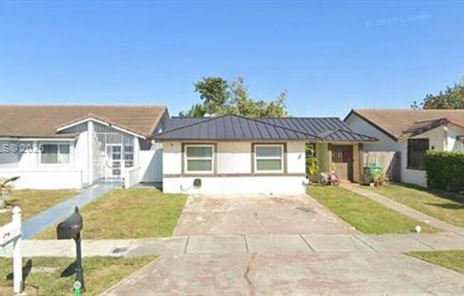 13485 SW 28th St MIAMI, FL 33175