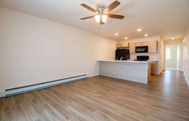 1 bed, 1 bath, 653 sqft, $1,274, Unit EC 4225-14