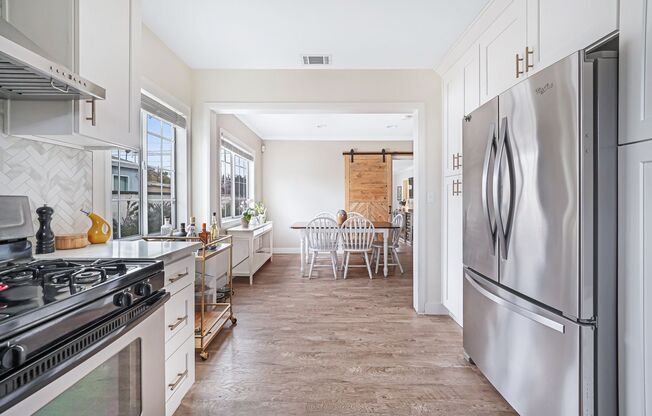 A beautiful  home in North Hollywood is now Available!