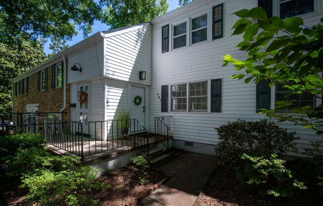 707 WADE AVE
