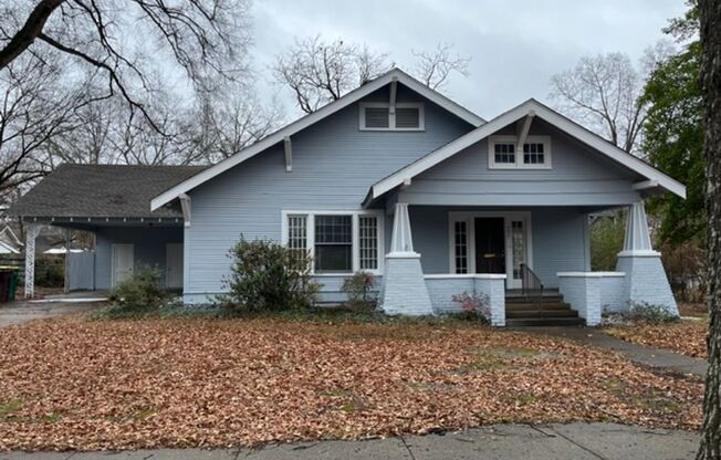 Beautifully rehabbed 4 Bedroom 2 Bath older home in the historic district of Tupelo!