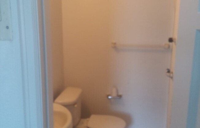 Studio, 1 bath, 150 sqft, $575, Unit 305