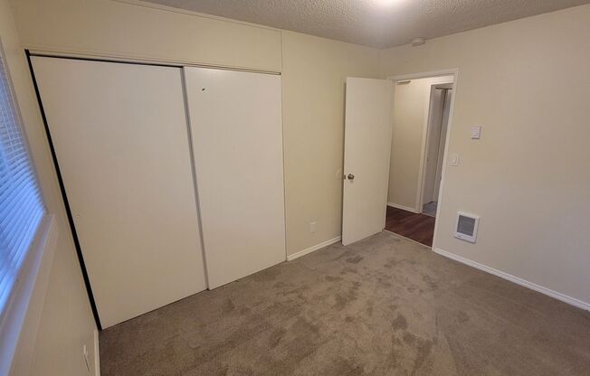 2 beds, 1 bath, 740 sqft, $1,475, Unit 217