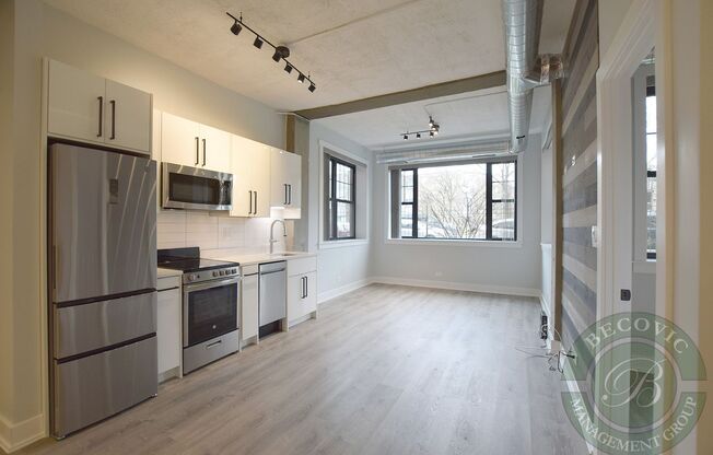 2 beds, 1 bath, 570 sqft, $2,350, Unit 102