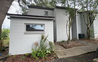 627 NE 28 AVE