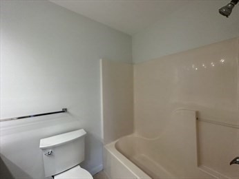 2 beds, 2 baths, 782 sqft, $2,600, Unit G201
