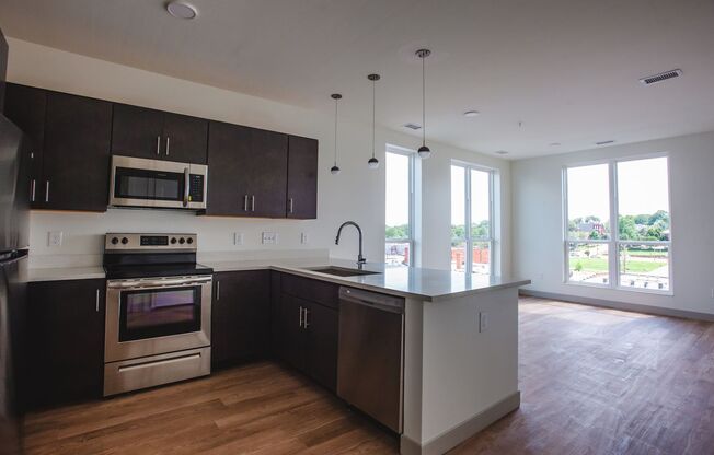 1 bed, 1 bath, 648 sqft, $1,575, Unit APT 501