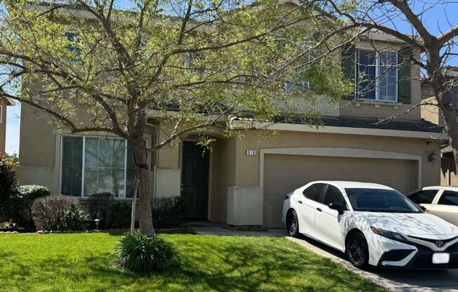 REDUCED!  BEAUTIFUL TWO STORY 5 BEDROOM 3 BATH MERCED HOME FOR RENT!