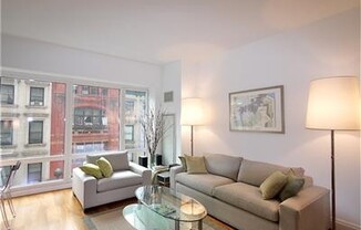 33 W 56 ST