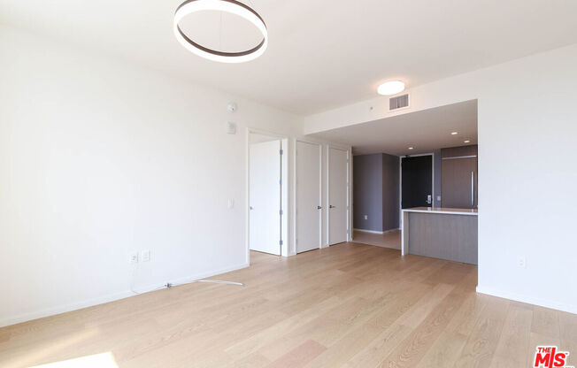 1 bed, 1.5 baths, 843 sqft, $2,950, Unit 2401