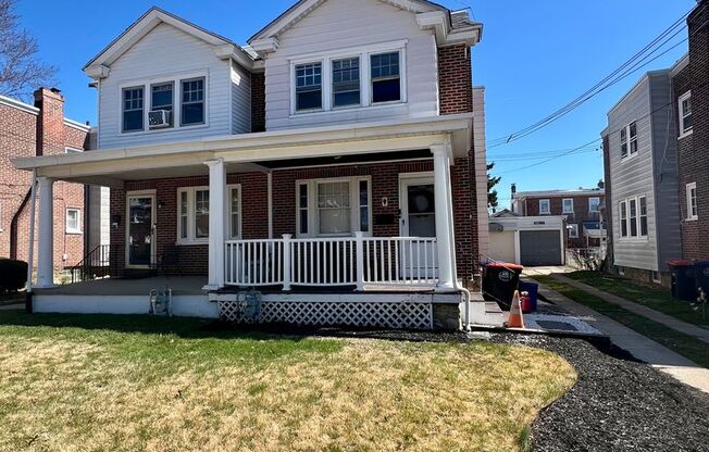 Gorgeous 3-Bedroom Townhome in Parkside! Available NOW!