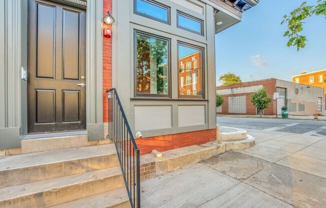 226 E Lafayette Ave