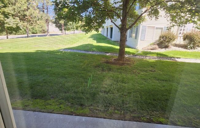 2 beds, 1 bath, 914 sqft, $1,345, Unit G-80
