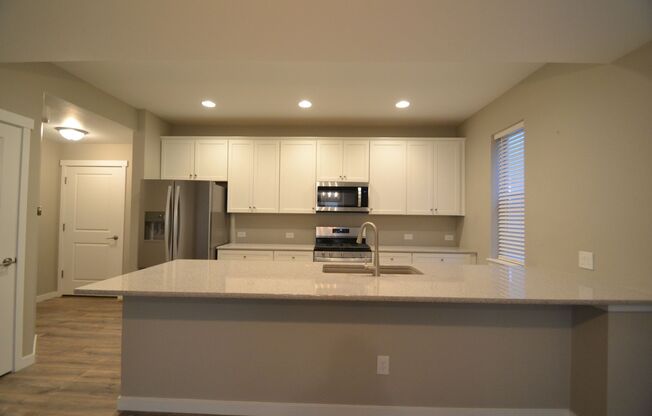 End Unit Townhome 3 Bed/2.5 Bath with A/C. AVAILABLE NOW. MileStone Real Estate Services (719) 260 6871