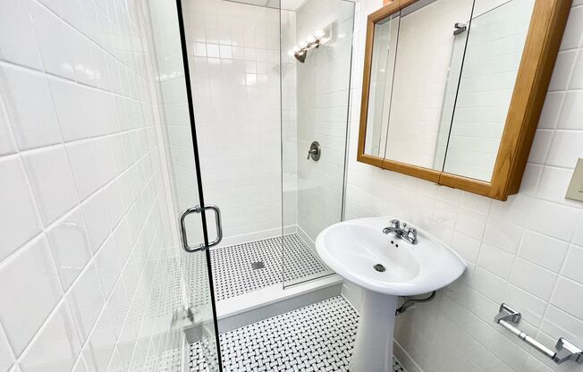 Studio, 1 bath, 375 sqft, $1,475, Unit 644-107