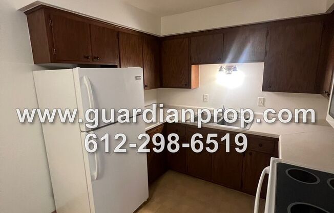 2 beds, 1 bath, 753 sqft, $1,020, Unit #1F