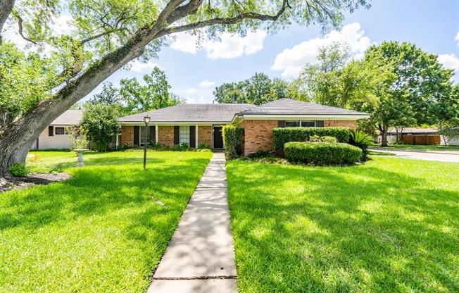 9423 HIGHMEADOW DR