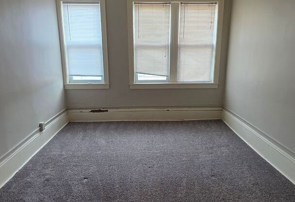 2118 Dupont Avenue S