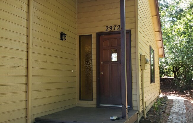 Lovely 3 Bedroom near Hendricks Hill