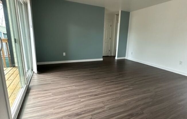 2 beds, 1 bath, 811 sqft, $1,600