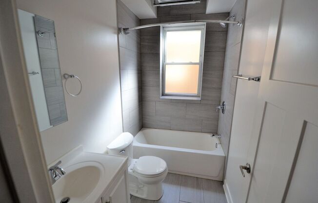 Studio, 1 bath, 600 sqft, $1,350, Unit 4824-GR