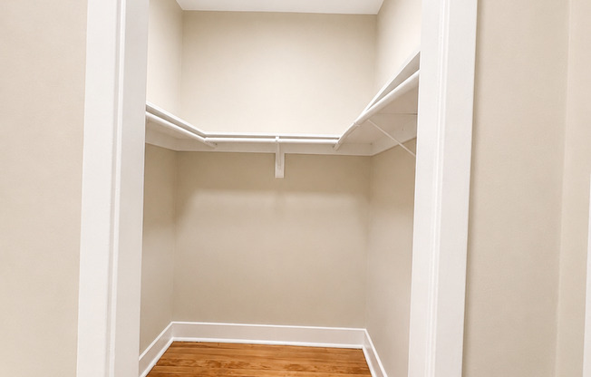 Studio, 1 bath, 275 sqft, $1,450, Unit 102