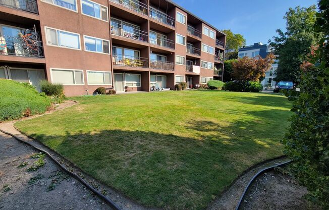 Arllis Arms Apartments