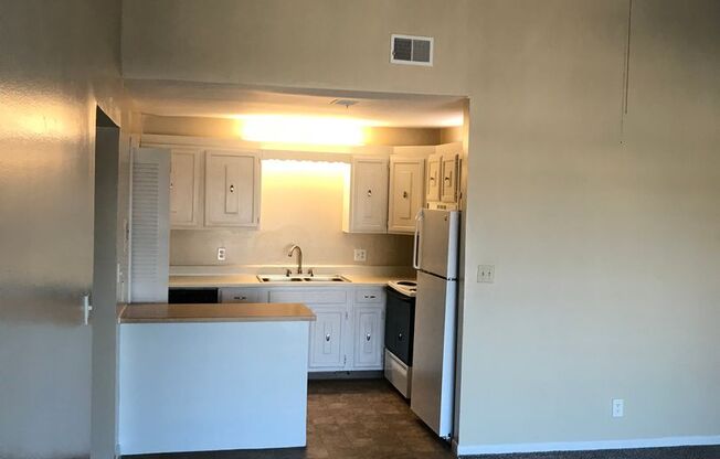 1 bed, 1 bath, 769 sqft, $1,089, Unit 7512-09