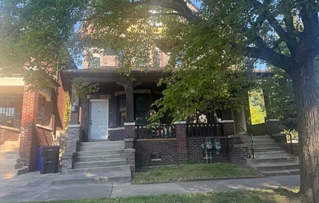 4 bedroom spacious townhouse